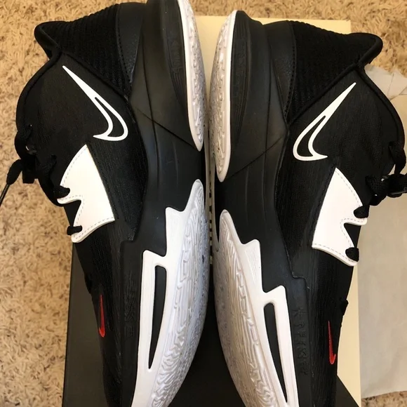 Nike Men's Kyrie Low 5 Black, White, and Red Basketball Shoes - Picture 4 of 10